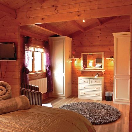 Mill Meadow Lodges Llanbister Exterior photo